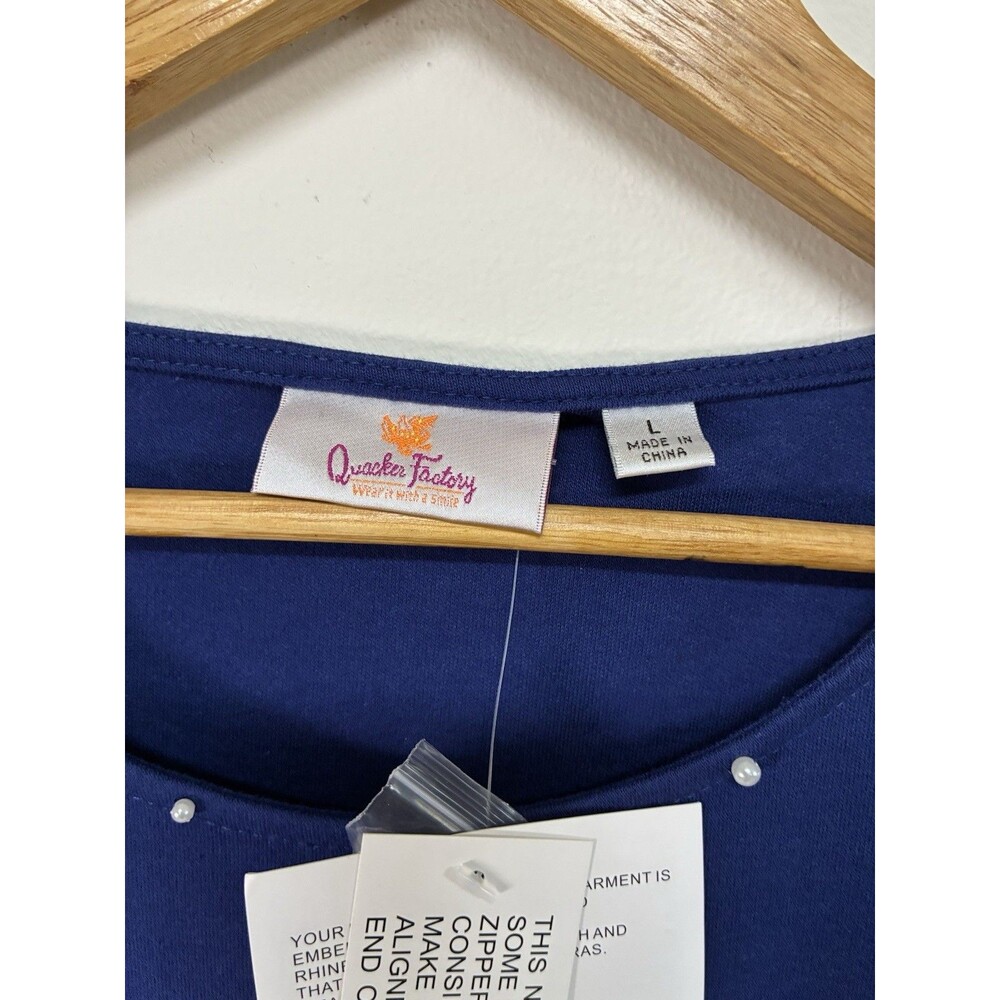 Quacker Factory T Shirt Size Large Blue Star Rhinestones Short Sleeve - Picture 5 of 12